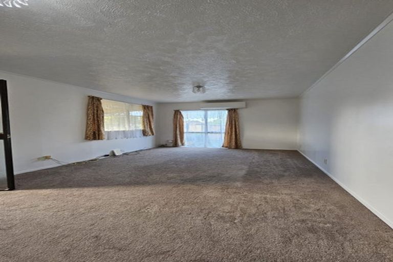 Photo of property in 12 Sheralee Place, Bucklands Beach, Auckland, 2014