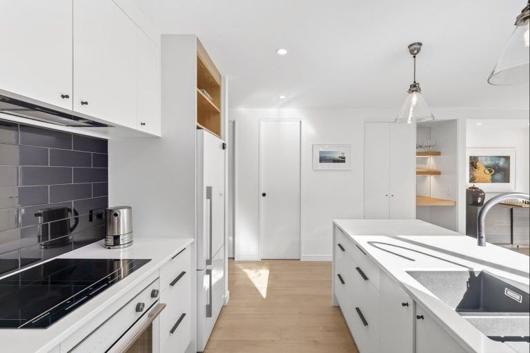 Photo of property in 1 Glen Dene Crescent, Wanaka, 9305