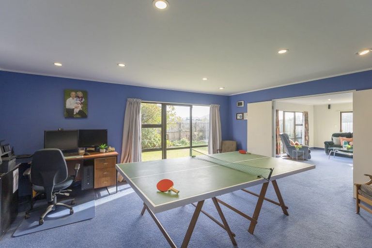 Photo of property in 23 Miro Road, Raumati South, Paraparaumu, 5032