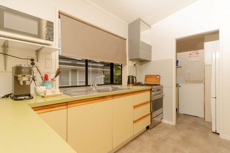 Photo of property in 68 Muir Avenue, Mangere Bridge, Auckland, 2022