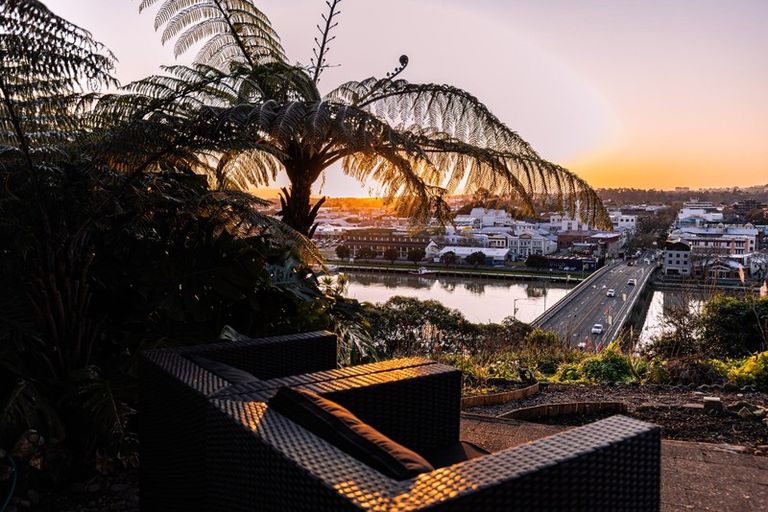 Photo of property in 34 Hipango Terrace, Durie Hill, Whanganui, 4500