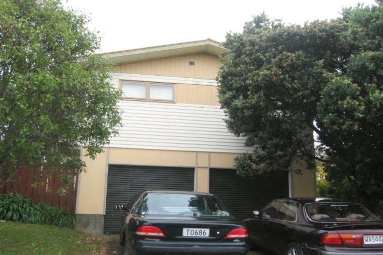 Photo of property in 80 Conclusion Street, Ascot Park, Porirua, 5024