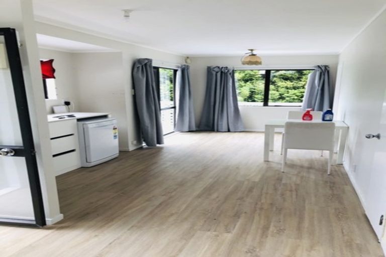 Photo of property in 39 Brigham Creek Road, Whenuapai, Auckland, 0618