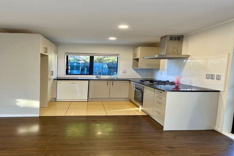 Photo of property in 7 Chip Grove, Sunnyhills, Auckland, 2010