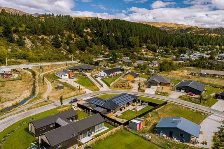 Photo of property in Luggate Park, 15 Cooper Crescent, Luggate, Wanaka, 9383