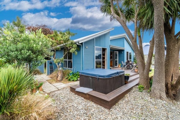 Photo of property in 9 Landreth Street, Portobello, Dunedin, 9014