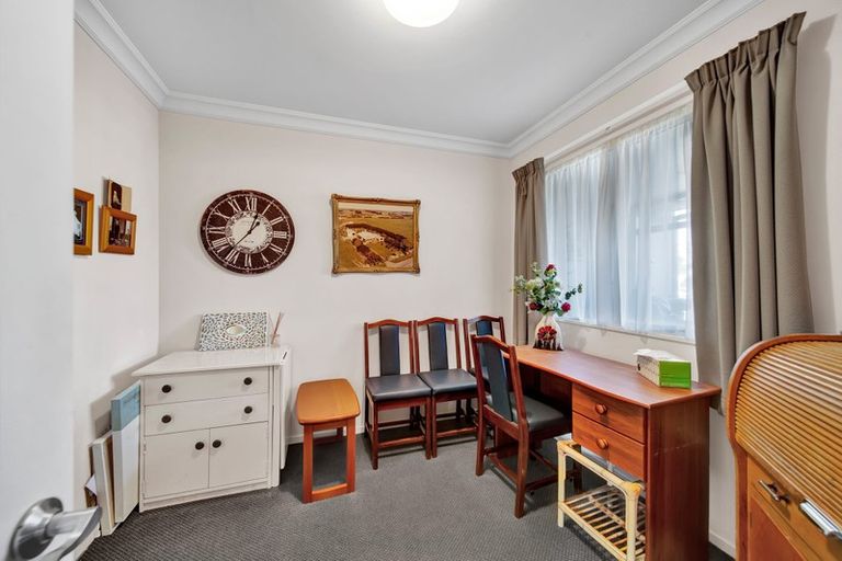 Photo of property in 18 Victoria Street, Hawera, 4610