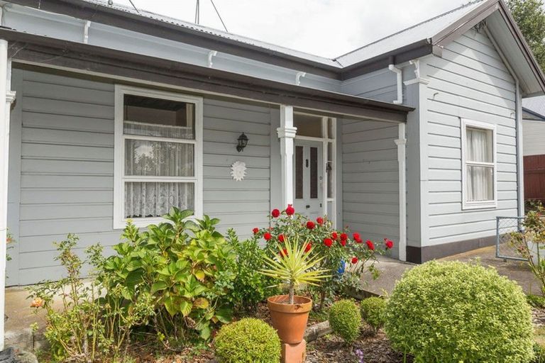 Photo of property in 7 Ruahine Street, Dannevirke, 4930