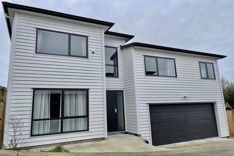 Photo of property in 98 Cardiff Road, Pakuranga, Auckland, 2010
