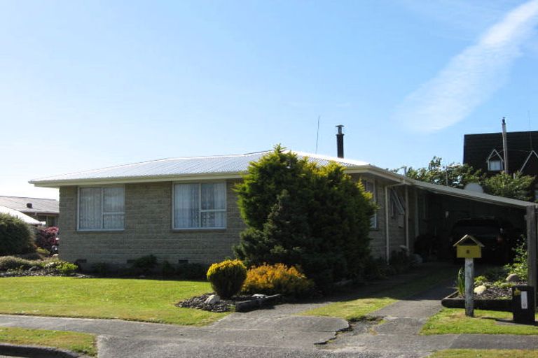 Photo of property in 8 Ngahue Crescent, Carters Beach, Westport, 7825