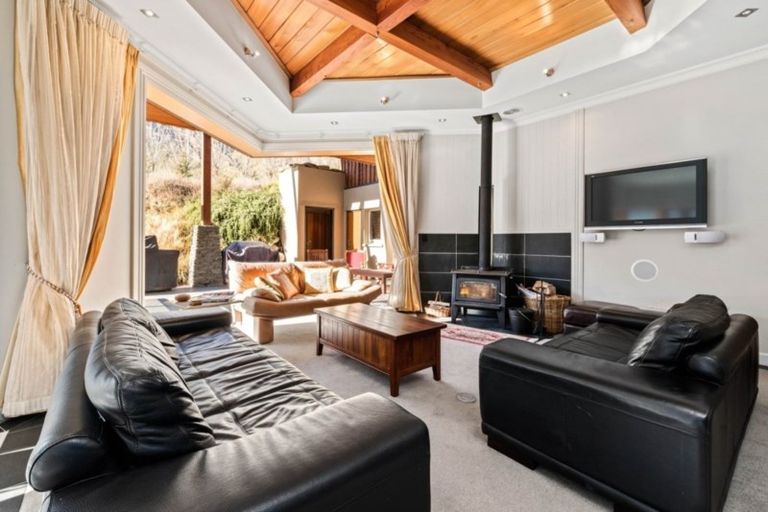 Photo of property in 6 Scenic Drive, Hillpark, Auckland, 2102