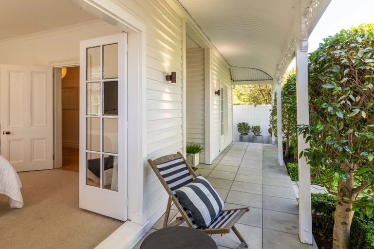 Photo of property in 33 Hawkesbury Avenue, St Albans, Christchurch, 8014