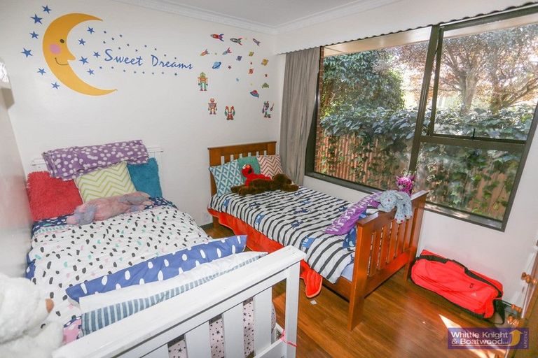 Photo of property in 58 Greendale Avenue, Avonhead, Christchurch, 8042