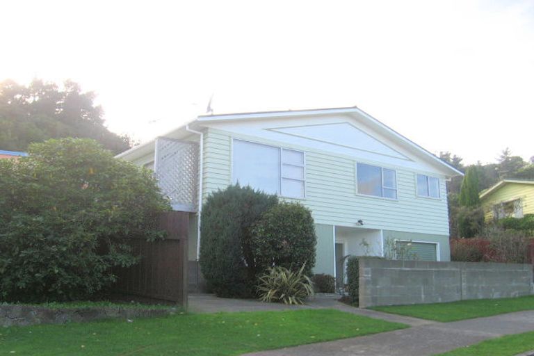 Photo of property in 9 Spey Place, Papakowhai, Porirua, 5024