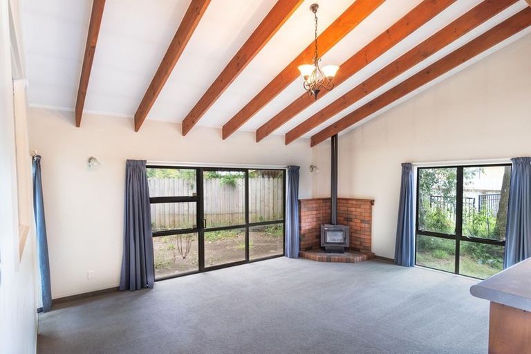 Photo of property in 4 Resolute Way, Papakura, 2110