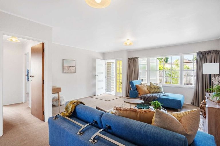 Photo of property in 1/52 Galsworthy Place, Bucklands Beach, Auckland, 2014