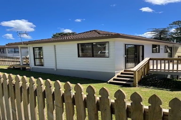 Photo of property in 1/30 Borich Road, Sunnyvale, Auckland, 0612