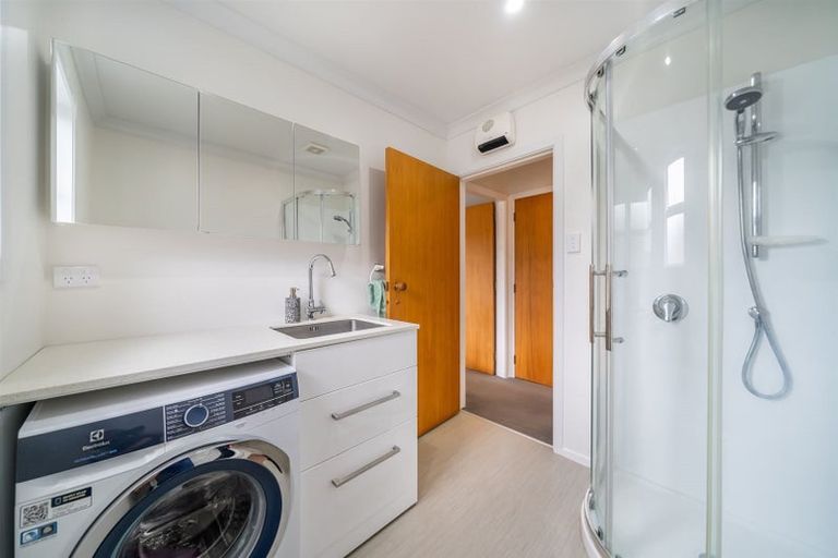 Photo of property in 15 Poole Crescent, Wainuiomata, Lower Hutt, 5014