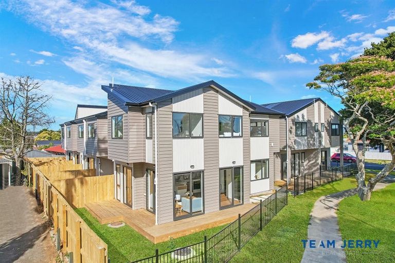 Photo of property in 3/32 Sunlands Drive, Manurewa, Auckland, 2102