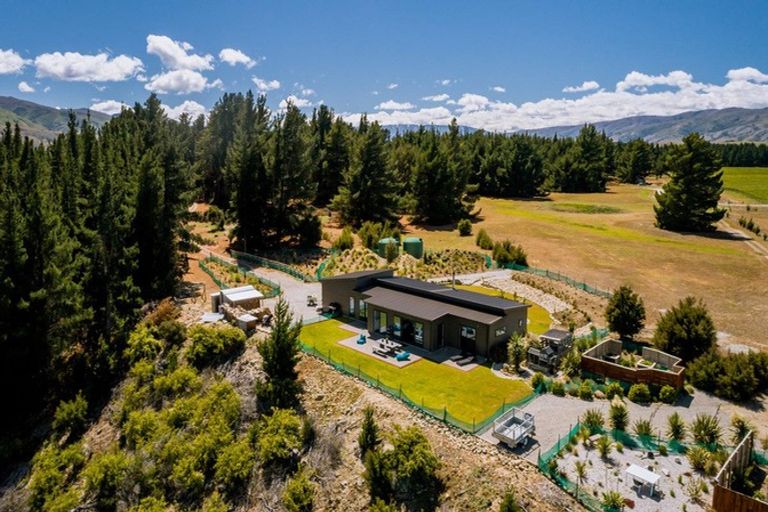 Photo of property in 411b Maori Point Road, Tarras, Cromwell, 9383