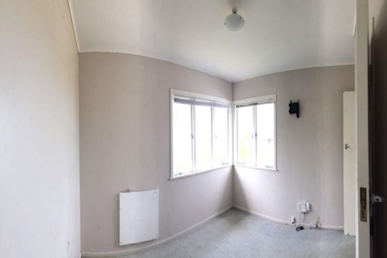 Photo of property in 29 Carole Crescent, Pakuranga, Auckland, 2010