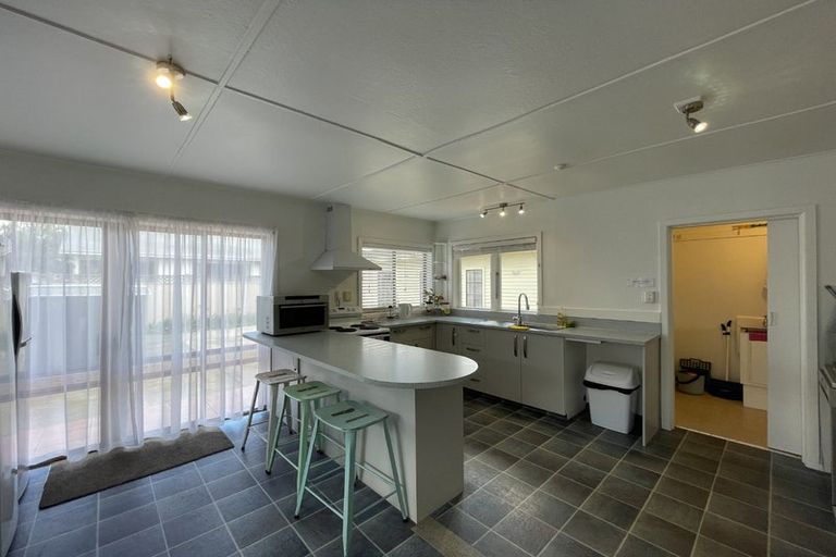 Photo of property in 117 Taradale Road, Onekawa, Napier, 4110