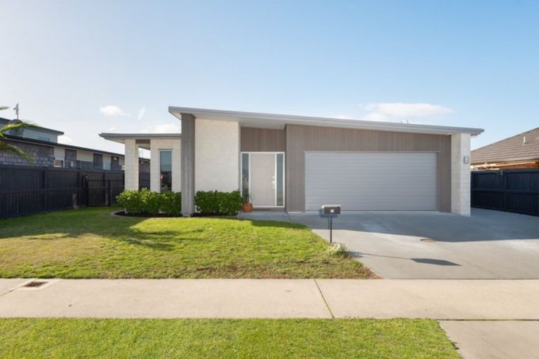 Photo of property in 53 Kohekohe Road, Papamoa Beach, Papamoa, 3118