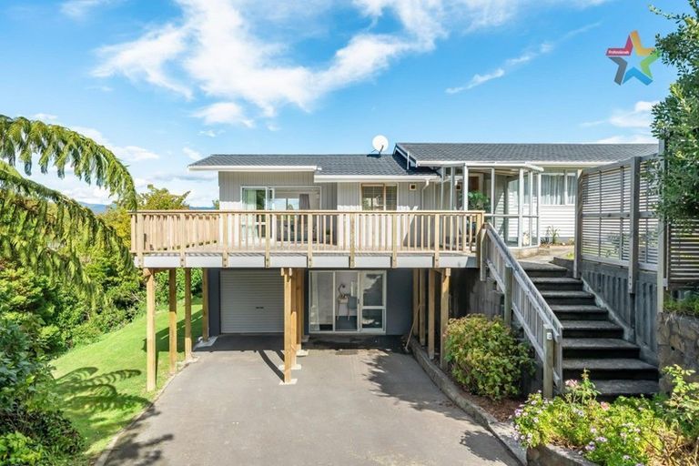 Photo of property in 26 Cedar Street, Maungaraki, Lower Hutt, 5010