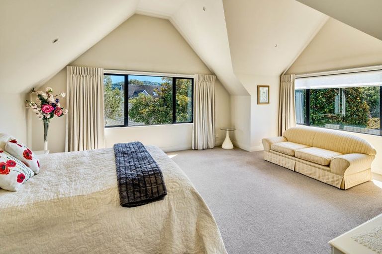 Photo of property in 15 Hautana Square, Woburn, Lower Hutt, 5010