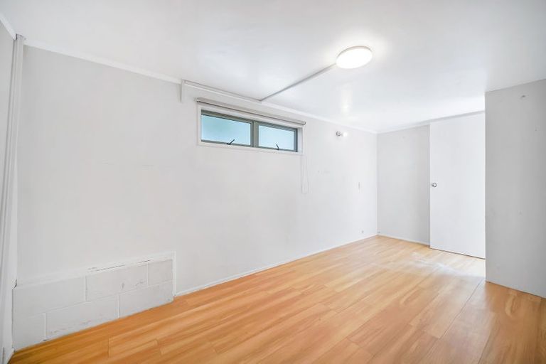 Photo of property in 15 Justamere Place, Weymouth, Auckland, 2103