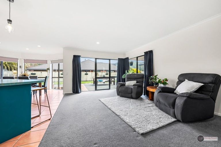 Photo of property in 5 Sapphire Grove, Birchville, Upper Hutt, 5018