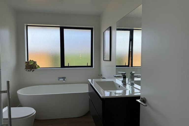 Photo of property in 12 Borland Street, Woodend, 7610