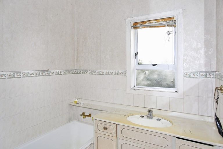 Photo of property in 21 Omana Road, Papatoetoe, Auckland, 2025