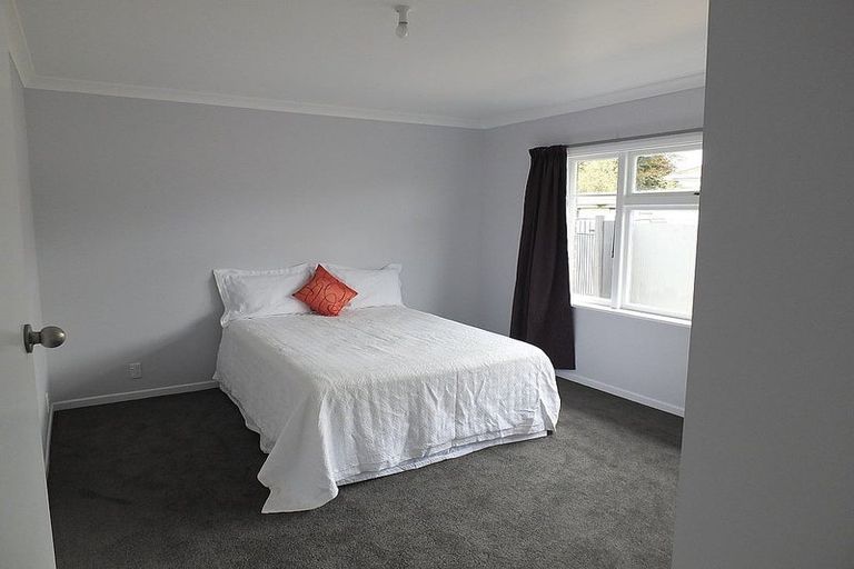 Photo of property in 124 Springs Road, Hornby, Christchurch, 8042