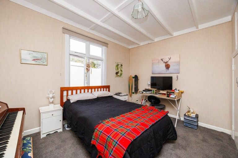 Photo of property in 42 Shamrock Street, Takaro, Palmerston North, 4412