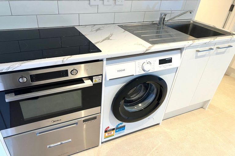 Photo of property in 8d/30 Westward Ho, Glen Eden, Auckland, 0602