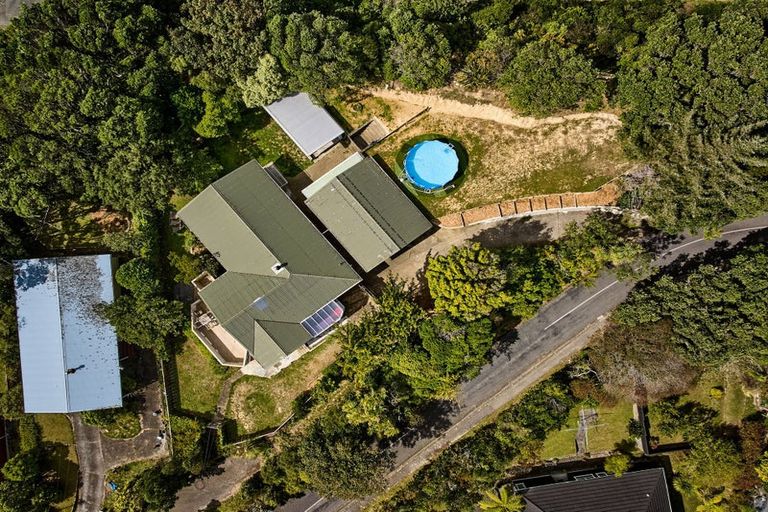 Photo of property in 6 Mayfair Place, Tawa, Wellington, 5028