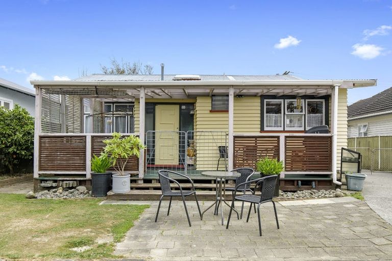 Photo of property in 5 Moana Grove, Waiwhetu, Lower Hutt, 5010