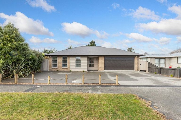 Photo of property in 18 Thurso Place, New Brighton, Christchurch, 8083
