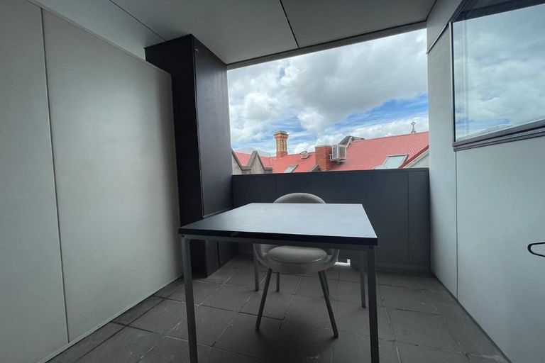 Photo of property in St Paul Apartments, 3b/4 Saint Paul Street, Auckland Central, Auckland, 1010
