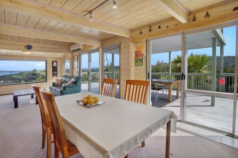 Photo of property in 16 Lichen Grove, Russell, 0272