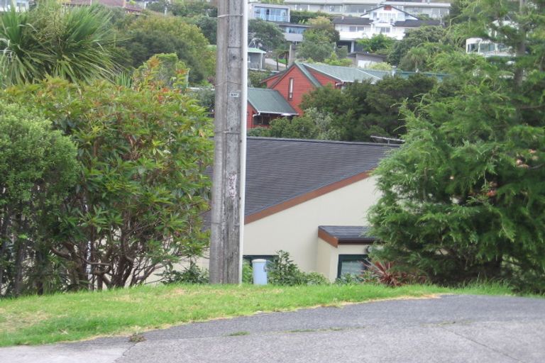 Photo of property in 70 Heathcote Road, Castor Bay, Auckland, 0620