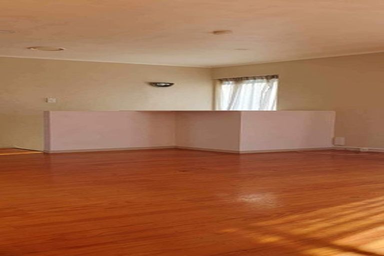 Photo of property in 10 Valencia Place, Manurewa, Auckland, 2102