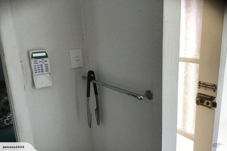 Photo of property in 39 Sutherland Road, Point Chevalier, Auckland, 1025