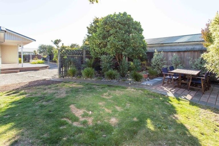 Photo of property in 15 Eros Place, North New Brighton, Christchurch, 8083