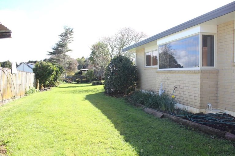 Photo of property in 160a Hill Road, Manurewa, Auckland, 2105
