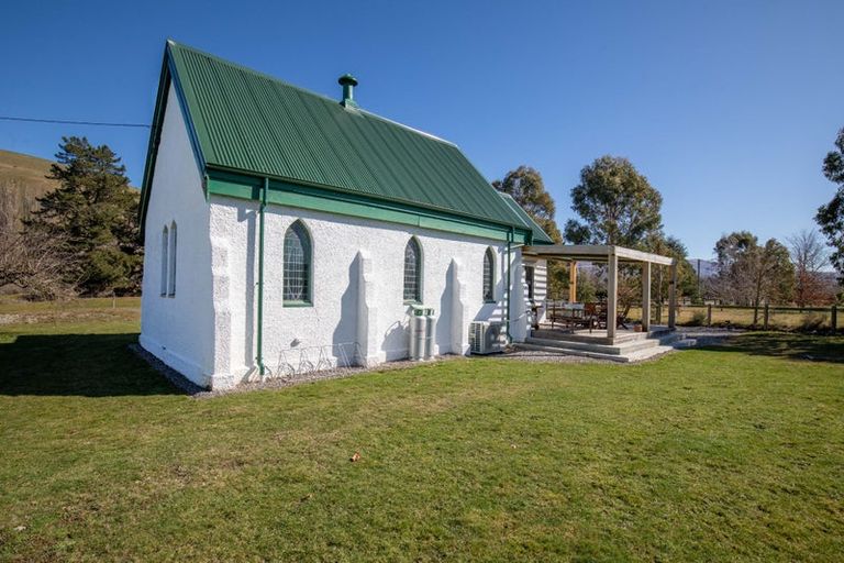 Photo of property in Ex St Johns Church, 1605 Teviot Road, Millers Flat, Roxburgh, 9572