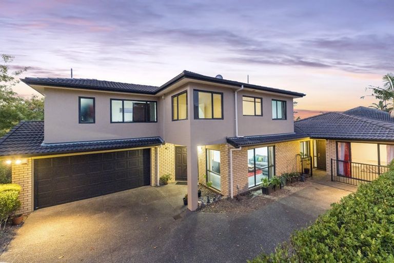 Photo of property in 15 Lake Panorama Drive, Henderson, Auckland, 0612