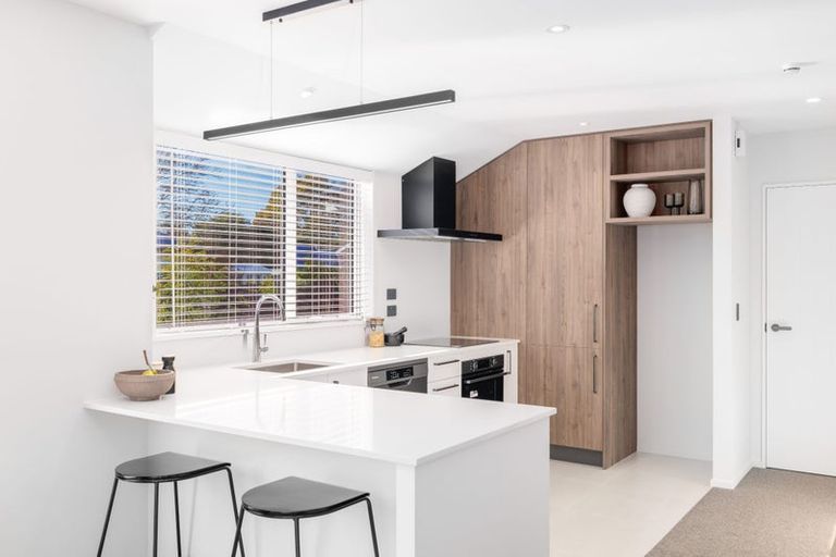 Photo of property in 8a Wychwood Crescent, Bishopdale, Christchurch, 8053