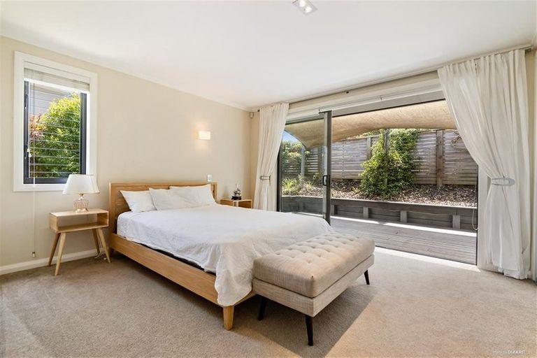 Photo of property in 21 Bayview Park Lane, Orewa, 0931